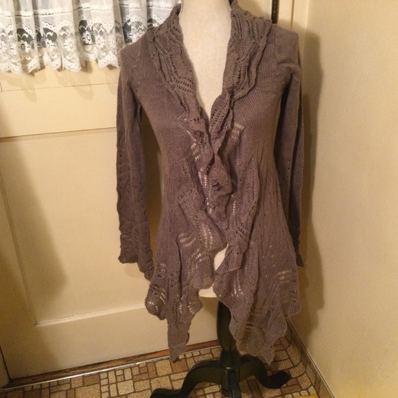 Decree Open Faced Charcoal Grey Sweater with ruffle - Picture 1 of 12